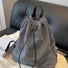 帆布大包包水桶包女2024新款潮時尚通勤單肩包大容量托特包單肩包【心願便利店】 歷史價格詳細信息