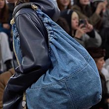 夏季垃圾袋包包女2023新款潮時尚鏈條託特包百搭大容量單肩斜挎包 歷史價格詳細信息