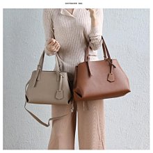 ⭐️拍拍妞⭐️ 韓國同步 新色到真皮牛皮雙夾層肩斜背包 山形紋時尚設計 輕便實用 超質感  貨號81235超優質賣家 歷史價格詳細信息