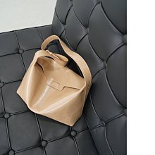 日本牛皮方正方包枕頭包通勤 實拍 黑色 黃色 白色 棕色 歷史價格詳細信息