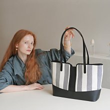 日本牛皮方正方包枕頭包通勤 實拍 黑色 黃色 白色 棕色 歷史價格詳細信息