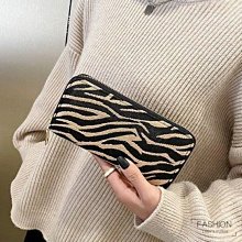 女士長款錢包手掌問牛皮大鈔夾多卡位翻蓋女士手拿包兩折零錢包 歷史價格詳細信息