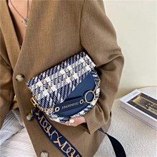 爆款包包女網紅小熊印花單肩水桶包百搭斜挎包 流行 精品 歷史價格詳細信息