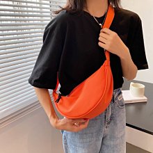 帆布包女斜挎包包ins學生布袋包日系單肩小眾餃子包大容量水餃包 素面水餃包 肩背包 側背包交換禮物生日禮物 斜挎包單肩包-西可小鋪❤️ 歷史價格詳細信息