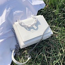 下殺-網紅羅馬風涼拖鞋女外穿2022年春夏新款平底夾趾水鑽沙灘時尚涼鞋 歷史價格詳細信息