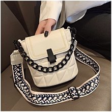 下殺-網紅小包包女夏新款褶皺腰JD包洋氣時尚流行百搭斜挎包ins胸包 歷史價格詳細信息