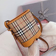 新款韓版水桶包高級感小眾圓筒小手提包女時尚PU皮革復古腋下包女 歷史價格詳細信息