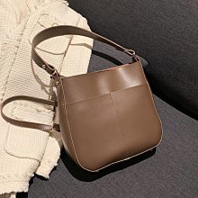 大容量復古潮搭軟皮揹包男士2023新款外出通勤雙肩包男電腦揹包 歷史價格詳細信息