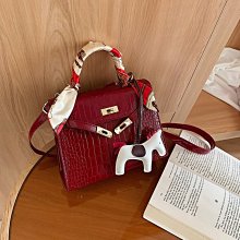 戴紅色圍巾的兔子胸針女本命年西裝配飾毛衣別針固定衣服裝飾5170【爆款】~定價,請咨詢yo 歷史價格詳細信息