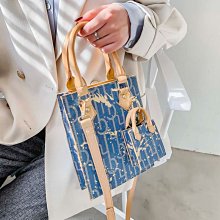 下殺-質感與減齡 for 減齡愛心人物插畫 寬松設計 短袖棉上衣 1100720 歷史價格詳細信息