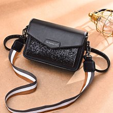 小方包ins春季包包女2024新款單肩斜揹包少女亮片寬肩帶小方包蹦迪女包休閒 大容量 側揹包 手提包 斜跨斜揹包-陽光優選 歷史價格詳細信息