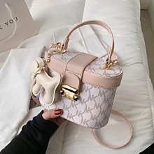 網紅法式 新款夏網紅雪紡洋裝女海邊度假超仙吊帶沙灘長裙 A字裙 洋裝 長裙洋裝女 雪纺洋装 白色洋装 歷史價格詳細信息