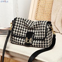 【熱賣精選】Viney包包女高級感2022新款百搭女包斜挎包時尚帆布單肩包潮ins 歷史價格詳細信息