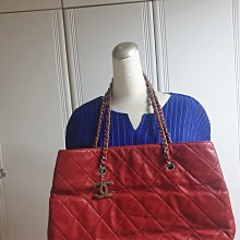 CHANEL兩色珠片領羊絨開衫，26支小山羊絨，進口機正12針單邊打花織法夾克 歷史價格詳細信息