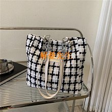 【解憂先生】側背包女生大容量 包包女 新款 韓版包包 帆布斜跨 ulzzang 簡約 大容量學生女包 歷史價格詳細信息