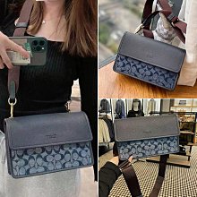 新款男包相機包單肩斜挎真皮小方包89084男士挎包休閒胸包50715 歷史價格詳細信息