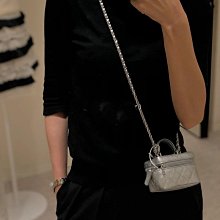 【熱銷】新款 Mini小羊皮 手提鏈條包 單肩包斜背包 洋氣女包 明星同款 高級感滿滿 禮盒包裝 歷史價格詳細信息