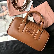 【熱銷】新款Miu*亮片走秀款單肩包斜背包 洋氣純皮手拎包手拿包 又閃又亮.又百搭 配禮盒 歷史價格詳細信息