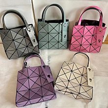 新上架2024新款水鉆手提斜挎包大容量女包單肩托特包滿鑽斜挎包 氣質百搭大牌同款服裝包包鞋 歷史價格詳細信息