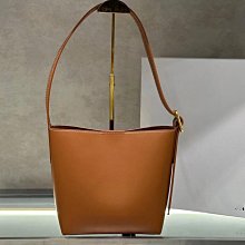 現貨直出 2023年簡約百搭手提真皮柔軟皮質磁扣開口斜跨托特包 熱銷明星大牌同款包包 歷史價格詳細信息