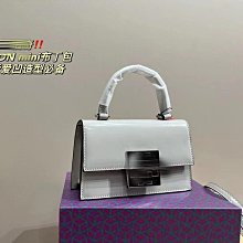 【熱銷】原單早春L家 Diane法棍手袋  單肩包斜背包 配置兩條肩帶  配盒 歷史價格詳細信息