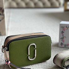 新款男包相機包單肩斜挎真皮小方包89084男士挎包休閒胸包50715 歷史價格詳細信息