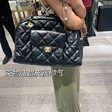 超大幅的油畫真跡有落款 有年份了保存良好 優惠免運費需先付款也可以自取新莊一樓郵局免運費 歷史價格詳細信息