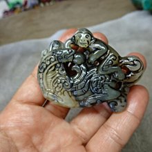 《藍晶寶石玉石特賣》→〈雕刻項鍊系列〉→外蒙料高冰種清透和闐菠菜碧玉精雕〈元寶平安有餘〉→Y554-1 歷史價格詳細信息