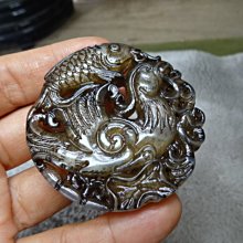 《藍晶寶石玉石特賣》→〈雕刻項鍊系列〉→外蒙料高冰種清透和闐菠菜碧玉精雕〈元寶平安有餘〉→Y554-1 歷史價格詳細信息