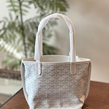 新款上架狗牙包戈雅購物袋屬于這個季節的迷你購物袋狗牙灰粉 實物真的很有質感，灰粉配色絕配！！！尺寸 33中號 38cm大號明星大牌同款包包 歷史價格詳細信息