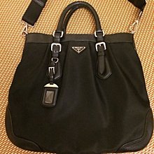 PRADA 黑色 牛皮 女用 皮夾 中夾 長夾 義大利製 中性款 男性 女性 LV Gucci BV 歷史價格詳細信息