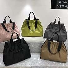 IM 時尚博主手拿肩背漆亮皮半月側肩包/甜酷漆皮腋下包/時尚波士頓半月包/亮皮保齡球包 墨綠/白色/黑色 歷史價格詳細信息