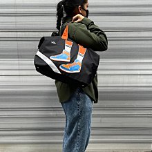 miszapatos新款出行輕便尼龍休閒防水質感多口袋大容量雙肩包日常 歷史價格詳細信息