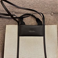 二手CHARLES＆KEITH女士包包女士水餃包/兩用斜挎包斜背包單肩側背包小CK女包/小CK拉鍊蝙蝠包（黃色） 歷史價格詳細信息