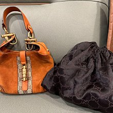 已售出 GUCCI真品 可愛淺粉100%wool+silk 厚質毛料質感羊毛真絲 絲巾圍巾披巾 歷史價格詳細信息
