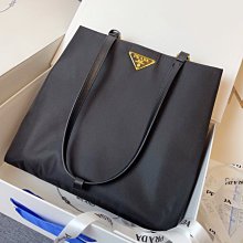 PR*普 防水尼龍側背包 通勤手提包腋下包25*24cm 歷史價格詳細信息