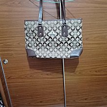 精選肩頸按摩儀 頸椎按摩儀 多功能按摩儀 斜方肌放鬆 頸部揉捏傢用熱敷護頸器 肩頸按摩器 頸椎按摩器 歷史價格詳細信息