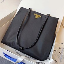 PR*普 防水尼龍側背包 通勤手提包腋下包25*24cm 歷史價格詳細信息