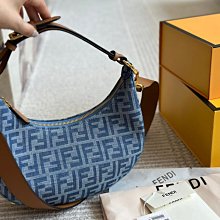 『瑤瑤代購』Lululemon半月包 最新款 頂級貨 原單大牌 時尚百搭運動風小包復古休閒單肩斜挎包47HJ589 歷史價格詳細信息