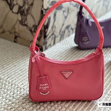 代購  Prada 普拉達 黑色褶皺全皮woc鏈條包 單肩斜挎包 歷史價格詳細信息