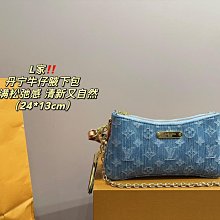 Leann代購~新款丹寧牛仔迷你枕頭包單肩波士頓手提斜挎包2024女包高顏值 17*11cm 配包裝盒 歷史價格詳細信息