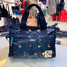 【熱賣精選】LeSportsac 樂播詩新款合作版經典斜挎包 單肩包灰色維尼明星大牌同款 歷史價格詳細信息