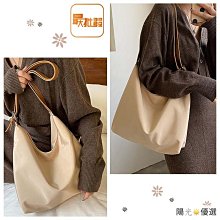 【優選】簡約牛津布純色新款小眾郵差包大容量男女大容量單肩斜挎包 歷史價格詳細信息