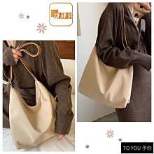 【優選】簡約牛津布純色新款小眾郵差包大容量男女大容量單肩斜挎包 歷史價格詳細信息