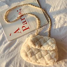 秋冬羊羔毛毛包包2022新款包包女拎包小眾毛茸茸手提包毛絨水桶包【爆款特賣】 歷史價格詳細信息