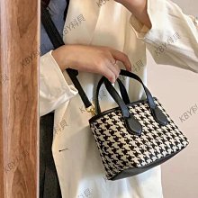 小眾設計手機包2024春夏新款高級感毛毛包軟皮時尚百搭斜挎單肩包 歷史價格詳細信息