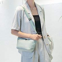 【Anna’ Box】韓版百搭大容量簡約感設計單肩斜背防水小包(共3色) ---- 「預購中」 歷史價格詳細信息