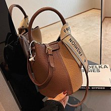 推薦熱銷新款‼托特包斜背防水包包大容量帆布包女斜挎韓版學生原宿日系單肩大包書包學院風多用包新款貨到付款-麥包包 歷史價格詳細信息