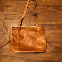 全新設計款斜背布包 歷史價格詳細信息