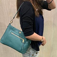 ⭐️拍拍妞⭐️ 韓國同步 新色到真皮牛皮雙夾層肩斜背包 山形紋時尚設計 輕便實用 超質感  貨號81235超優質賣家 歷史價格詳細信息